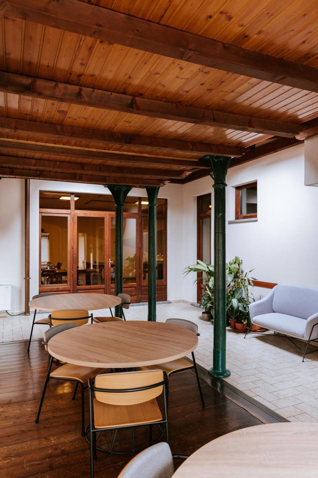 Manfredi Ristorante Con Alloggio Romentino ภายนอก รูปภาพ